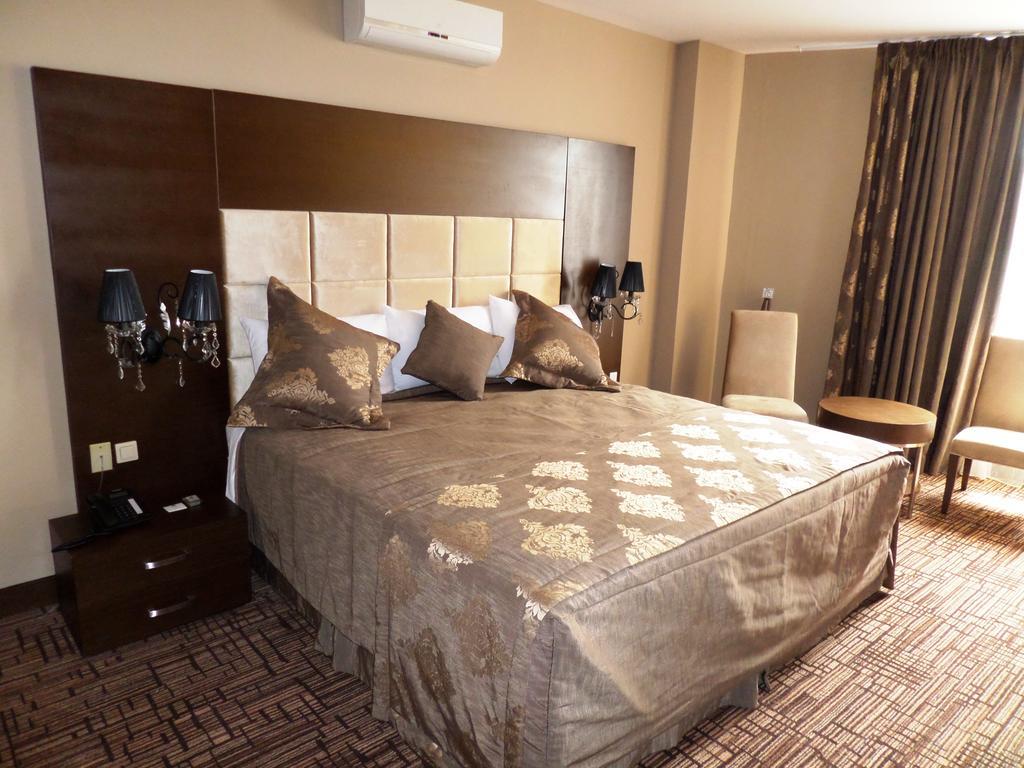 Mirage Hotel & Casino Paramaribo Room photo